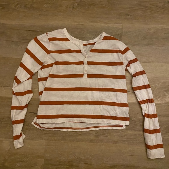 Aerie Long Sleeve Cropped Henley T-Shirt - Picture 4 of 5